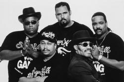 Höre dir das Song The Sugarhill Gang Rappers Delight online aus der Wiedergabeliste Rap-Hits kostenlos.