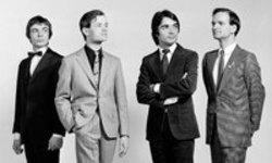Kraftwerk The Hall of Mirrors kostenlos online hören.