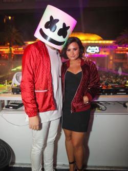 Neben Liedern von Redfoo kannst du dir kostenlos online Songs von Marshmello & Demi Lovato hören.