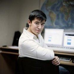 Neben Liedern von PJ Harvey kannst du dir kostenlos online Songs von Ilya Soloviev hören.