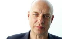 Brian Eno On Some Faraway Beach kostenlos online hören.