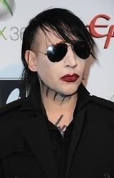 Neben Liedern von Hammer & Deion Sanders kannst du dir kostenlos online Songs von Marilyn Manson hören.