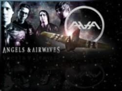 Angels & Airwaves Crawl kostenlos online hören.