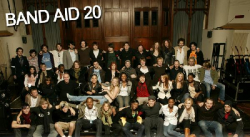 Neben Liedern von Lil Durk, 6lack, Young Thug kannst du dir kostenlos online Songs von Band Aid 20 hören.