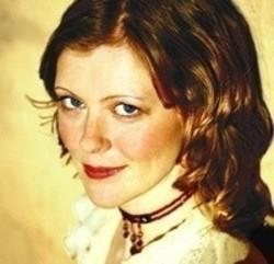 Neben Liedern von Schubert kannst du dir kostenlos online Songs von Heather Dale hören.