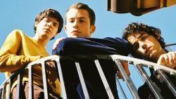 Wallows Are You Bored Yet (feat. Clairo) kostenlos online hören.