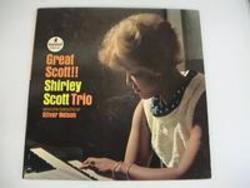 Neben Liedern von Grupo Frontera kannst du dir kostenlos online Songs von Shirley Scott Trio hören.