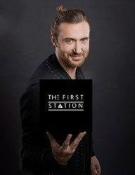 Neben Liedern von Chris Young kannst du dir kostenlos online Songs von The First Station hören.