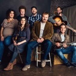 Casting Crowns Waiting On The Night To Fall kostenlos online hören.