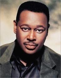 Luther Vandross Every Year Every Christmas kostenlos online hören.