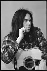 Neben Liedern von Handsome Furs kannst du dir kostenlos online Songs von Neil Young hören.