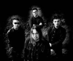 Neben Liedern von Machine Head kannst du dir kostenlos online Songs von Dragonhammer hören.