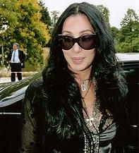 Höre dir besten Cher Songs kostenlos online an.