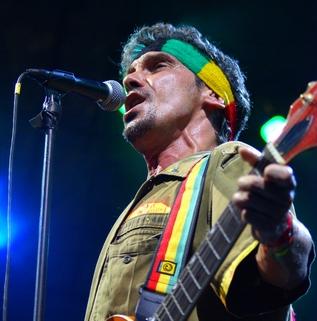 Manu Chao Out of time man kostenlos online hören.